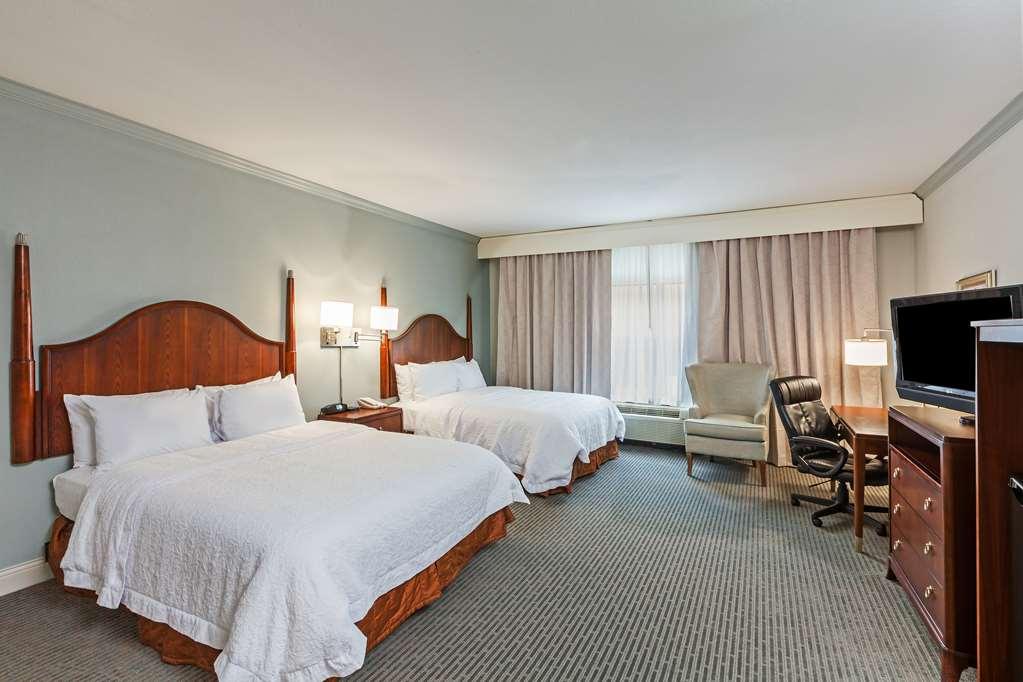 Hampton Inn & Suites Houston-Westchase Room photo